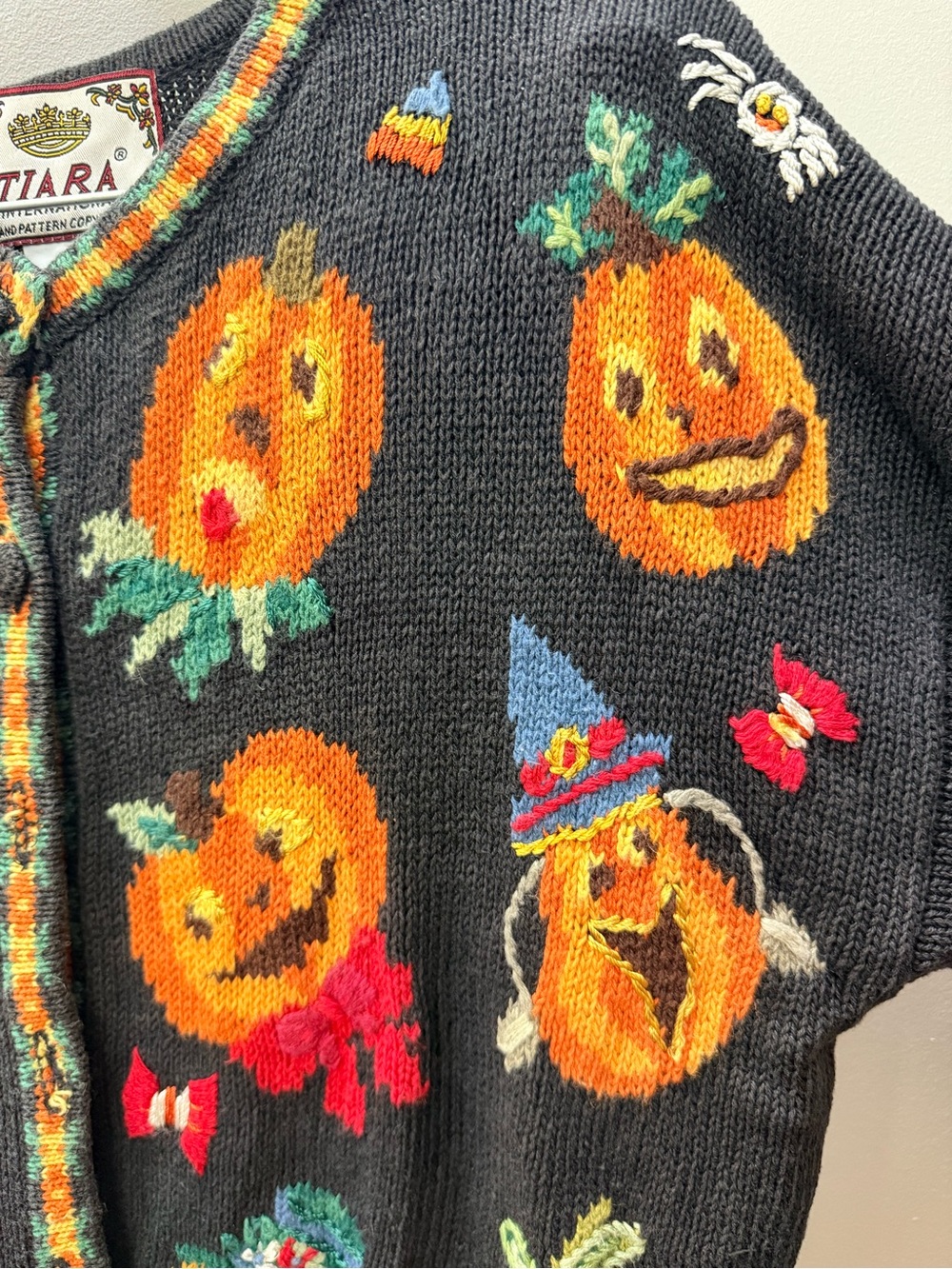 Women’s Vintage Halloween Tiara Cardigan M/L Orange Black Jack o’ Lanterns - Picture 3 of 10